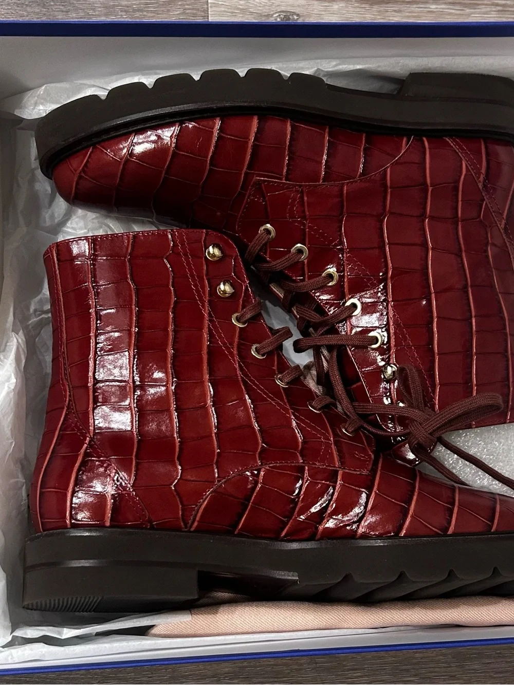 Stuart Weitzman Women’s size 8.5 soft Croc-printed lace-up Booties in Burgundy